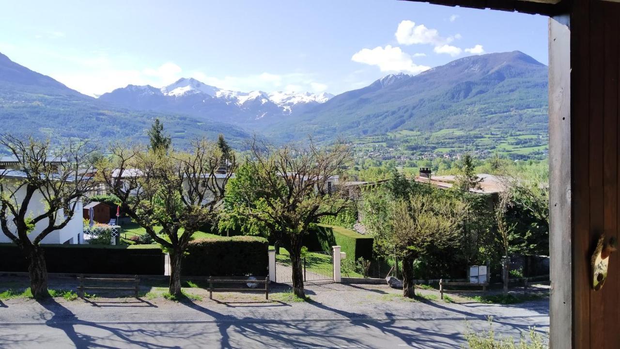 Appartement agréable à deux pas du plan d'eau Embrun Exterior foto