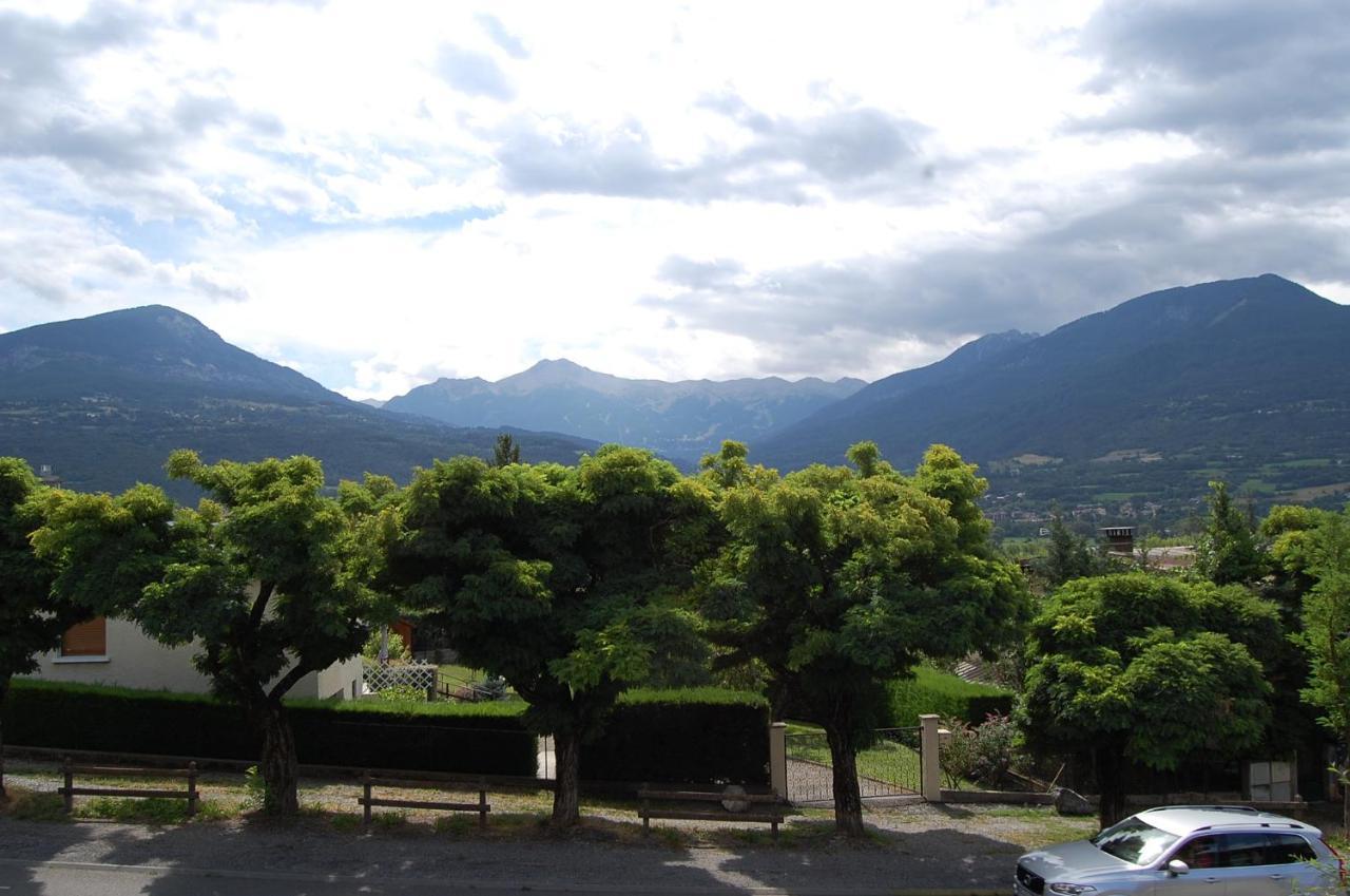 Appartement agréable à deux pas du plan d'eau Embrun Exterior foto